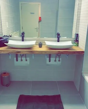 Vue Laterale Sur Апартаменты *